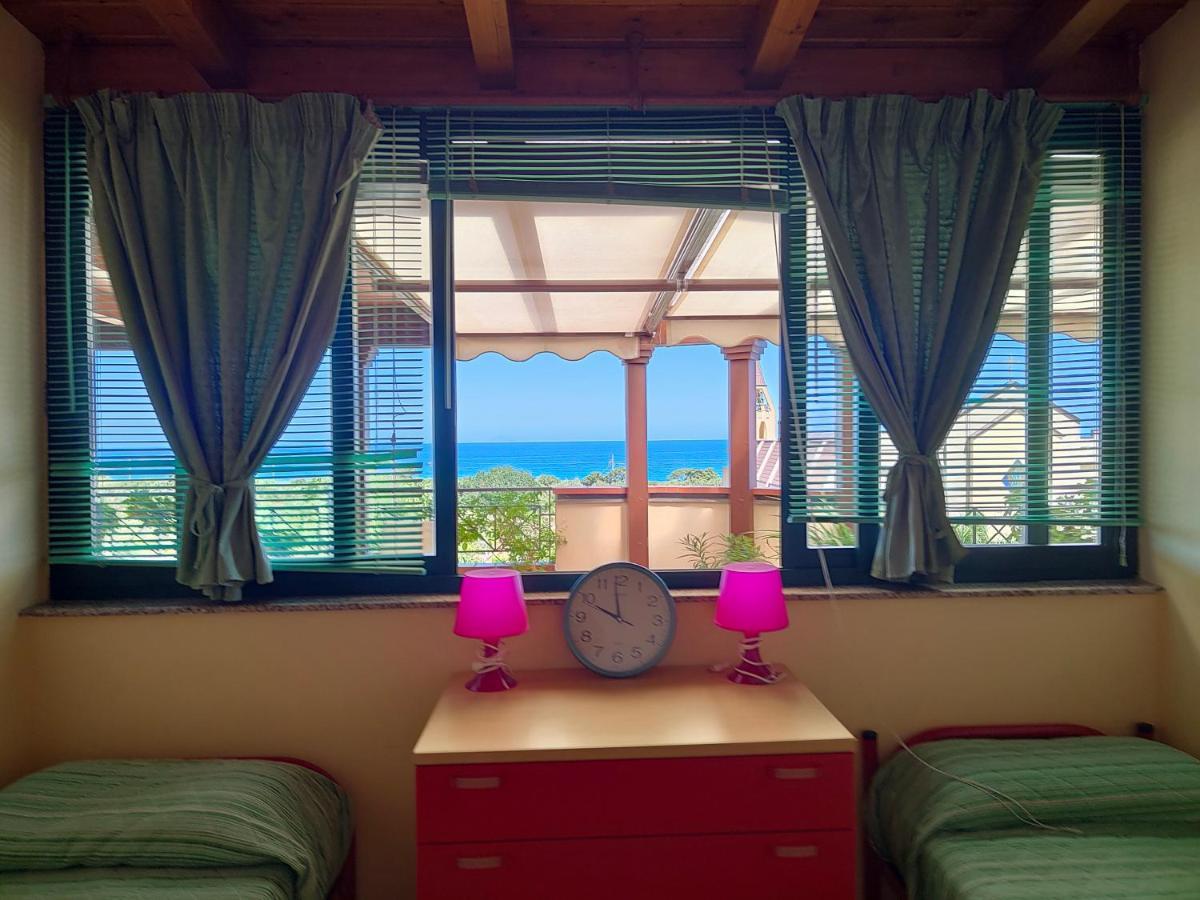 "Appartamento Del Mare Gliaca" Con Vista Isole Eolie,Ampia Terrazza,Wifi E Parcheggio Privato Gratuito Piraino Exterior foto