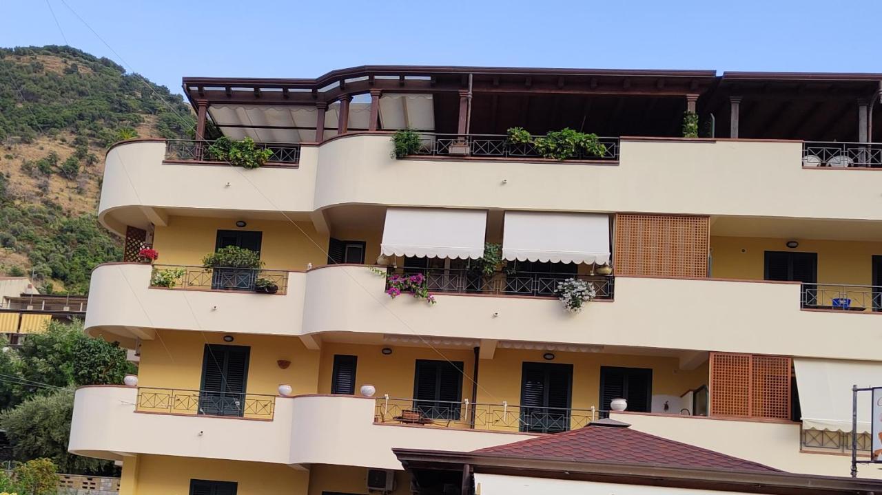 "Appartamento Del Mare Gliaca" Con Vista Isole Eolie,Ampia Terrazza,Wifi E Parcheggio Privato Gratuito Piraino Exterior foto